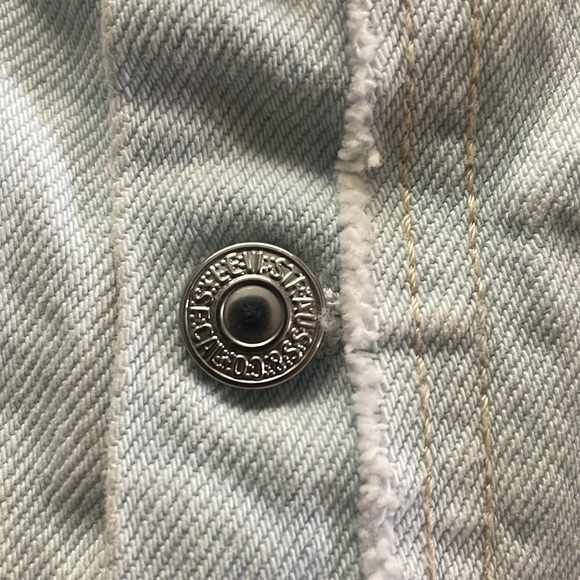 Levi 501 Light Stonewashed High Rise Button Front Shorts sz 28 - Picture 6 of 7